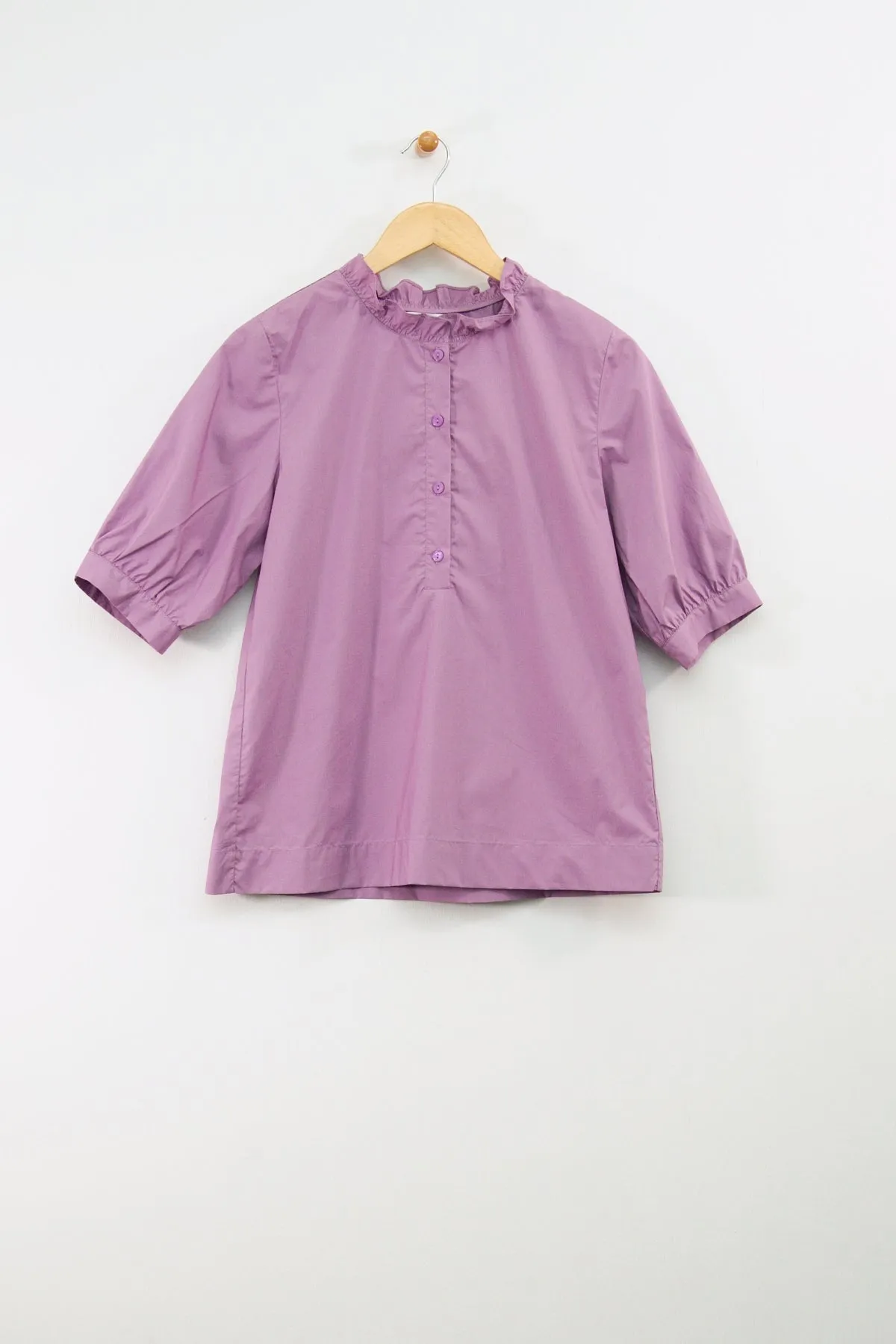 27" Elbow Sleeve Ruffle Collar Blouse