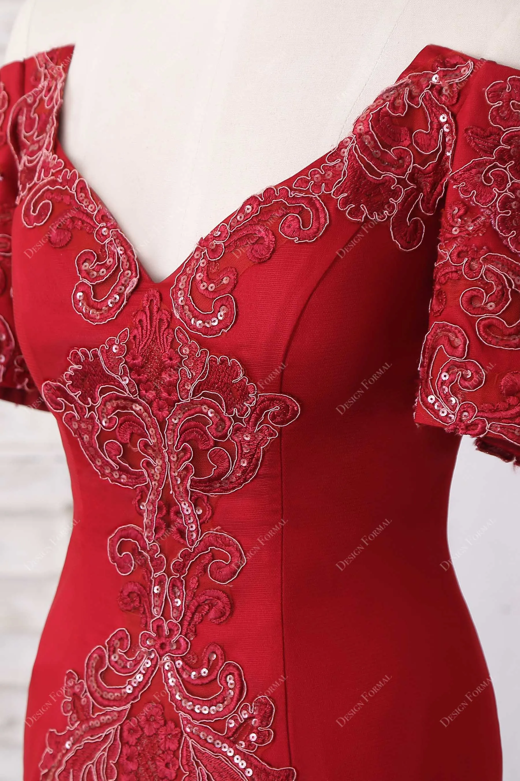Dark Red Lace Off-shoulder Plus Size Dramatic Trumpet Prom Dress