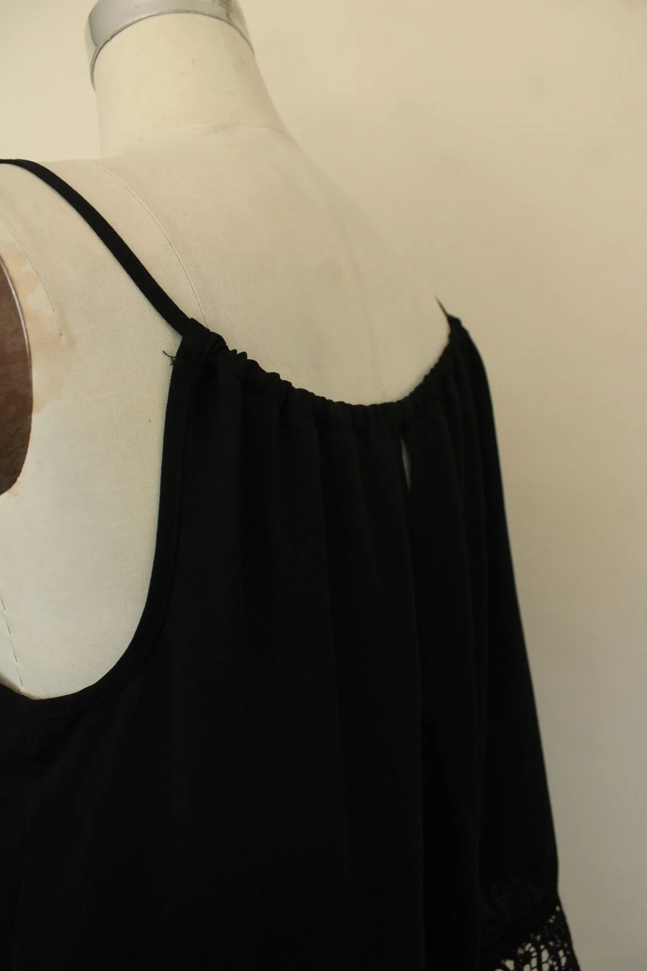 Oboe Womens Top, Black Spaghetti Strap, Size Large, Lace Trim