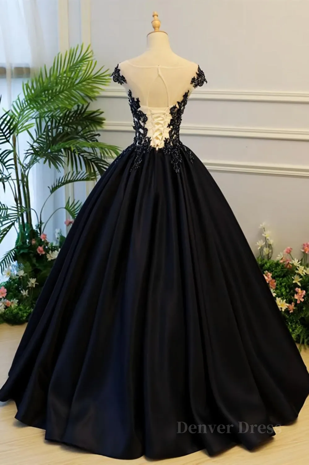 Round Neck Black Lace Floral Long Prom Dress Black Lace Formal Dress with Appliques Black Evening Dress