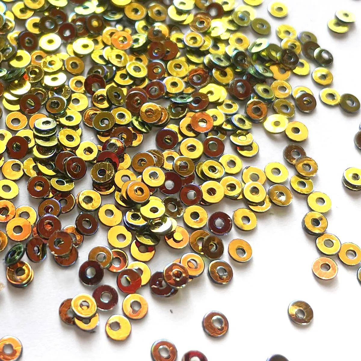 Sequins - Flat - Circle - 3mm - Red with Green and Gold Lights (S26)