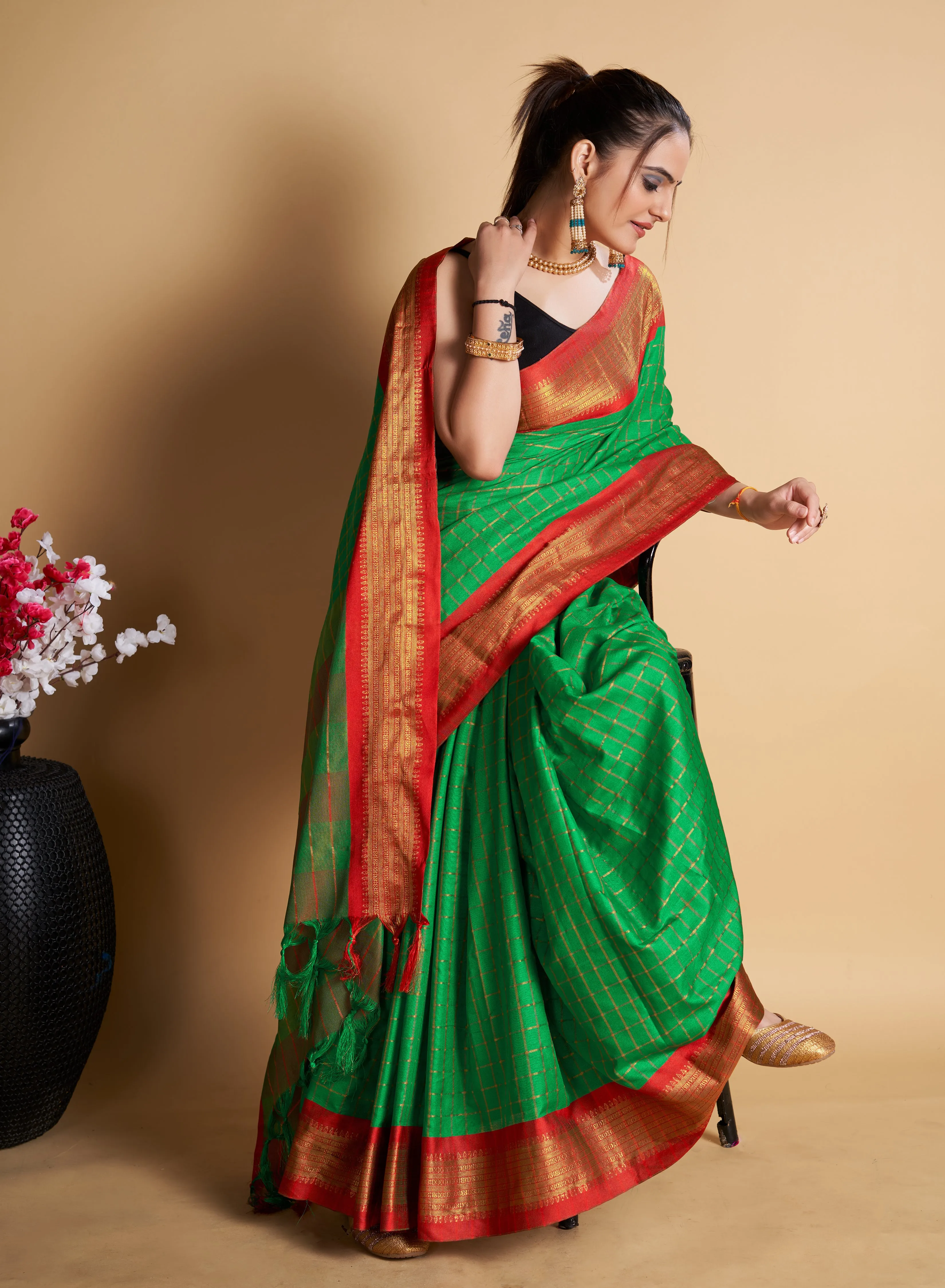 Women Party Wear Designer Green Color Chex Pattern Silk Blend Saree Collection
