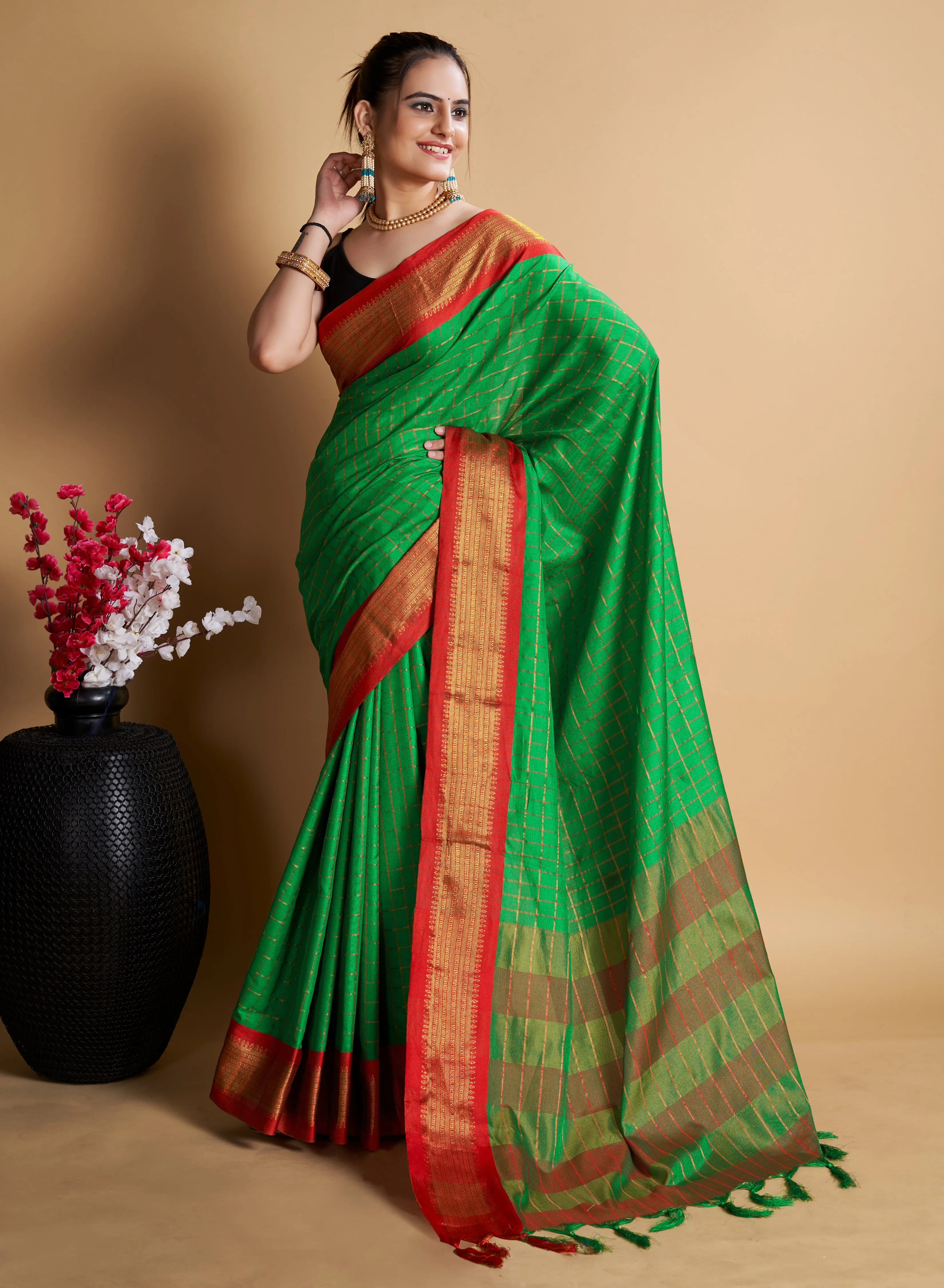 Women Party Wear Designer Green Color Chex Pattern Silk Blend Saree Collection