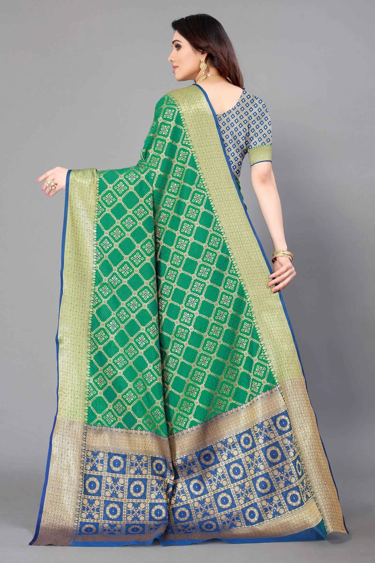 Women Party Wear Leheriya Style Banarasi Silk Saree With Un Stitched Blouse